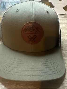 NWT Vortex Three Peaks Cap - Loden